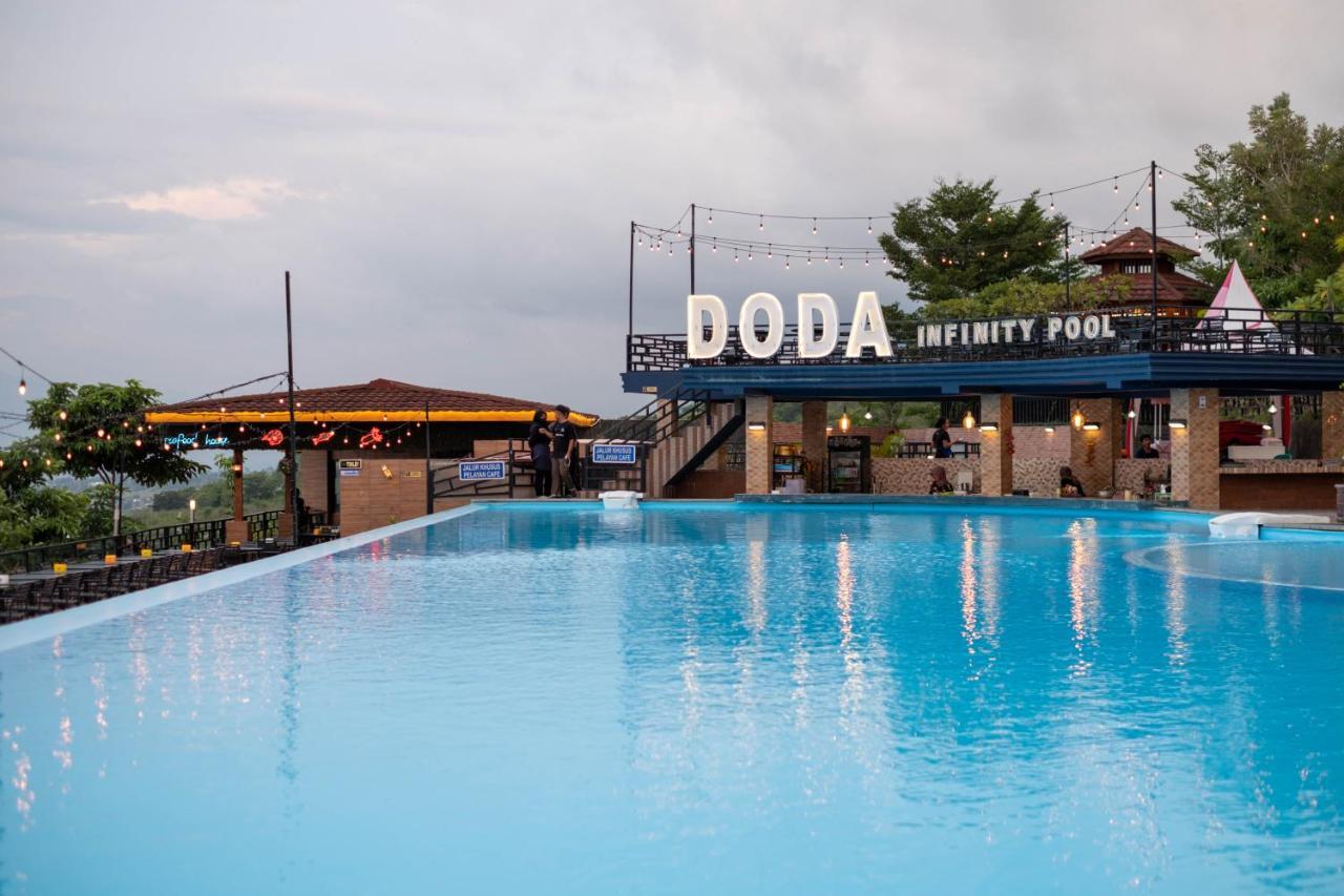 Bukit Indah Doda Hotel & Resorts Palu Esterno foto